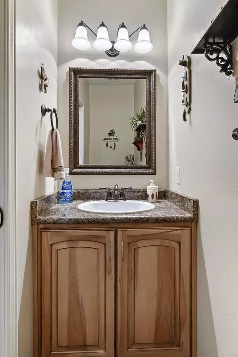 Bath - 227 E 100 S, Paragonah, UT 84760 photo 6 of 8
