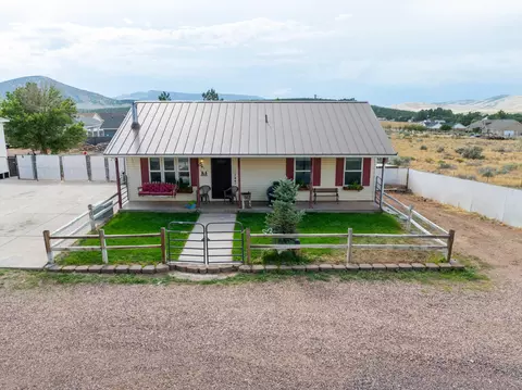 Exterior - 464 S 150 E, Enterprise, UT 84725 photo 10 of 10