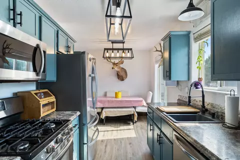 Kitchen - 464 S 150 E, Enterprise, UT 84725 photo 4 of 4