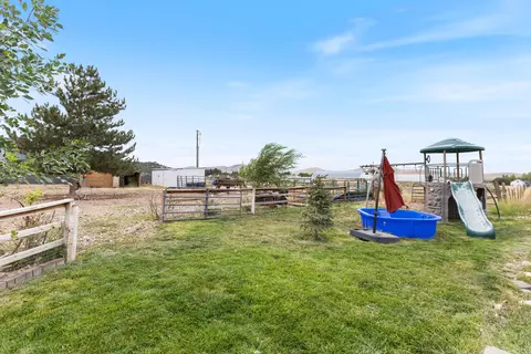 Exterior - 464 S 150 E, Enterprise, UT 84725 photo 5 of 10