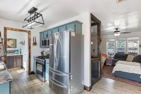 Kitchen - 464 S 150 E, Enterprise, UT 84725 photo 3 of 4