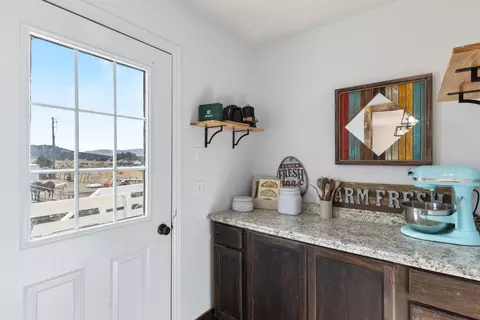 Entry Way - 464 S 150 E, Enterprise, UT 84725 photo 1 of 3