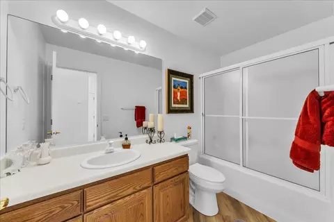 Bath - 436 E Dominguez Dr, Ivins, UT 84738 photo 1 of 2