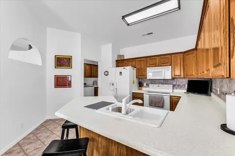 Kitchen - 436 E Dominguez Dr, Ivins, UT 84738 photo 2 of 3