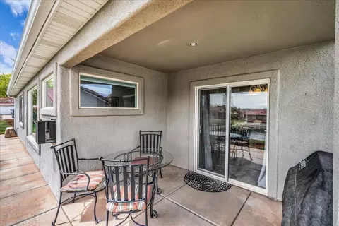 Exterior - 436 E Dominguez Dr, Ivins, UT 84738 photo 5 of 7