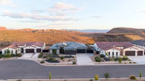 View/Area - 16 N Tabletop St, Washington, UT 84780 photo 4 of 10