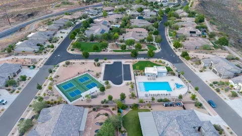 View/Area - 16 N Tabletop St, Washington, UT 84780 photo 1 of 10
