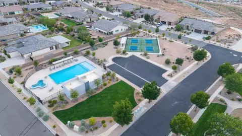 View/Area - 16 N Tabletop St, Washington, UT 84780 photo 2 of 10