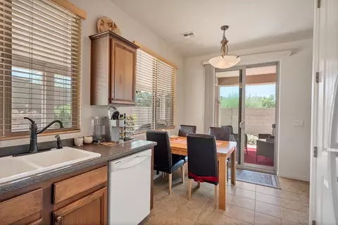 Kitchen - 562 N West Ledge Pkwy E, Washington, UT 84780 photo 4 of 4