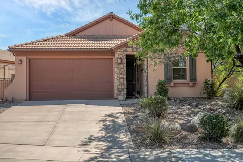 Exterior - 562 N West Ledge Pkwy E, Washington, UT 84780 photo 4 of 19