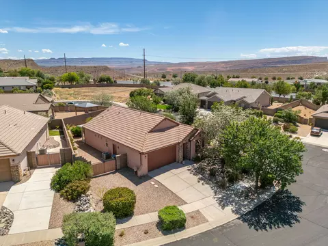 View/Area - 562 N West Ledge Pkwy E, Washington, UT 84780 photo 6 of 6