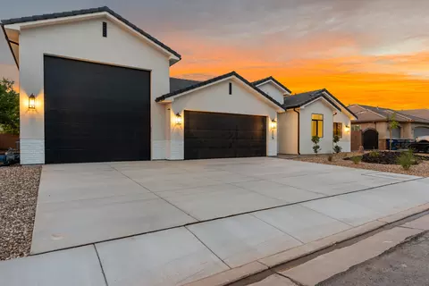 Exterior - 115 E Antone Way, Washington, UT 84780 photo 2 of 5