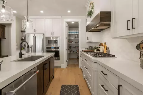 Kitchen - 2952 E Yavin Way, Saint George, UT 84790 photo 3 of 4