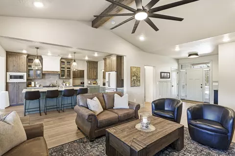 Living - 1017 E Cellowood Ln, Cedar City, UT 84721 photo 4 of 5