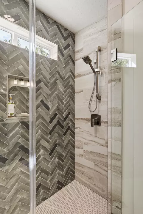 Bath - 1017 E Cellowood Ln, Cedar City, UT 84721 photo 2 of 7