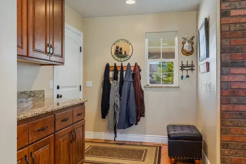 Entry Way - 522 S 200 East St, Enterprise, UT 84725 photo 1 of 1