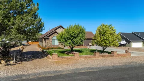 Exterior - 522 S 200 East St, Enterprise, UT 84725 photo 5 of 5