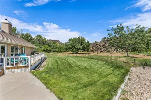 Exterior - 580 S Stagecoach Dr, Brookside, UT 84782 photo 6 of 17