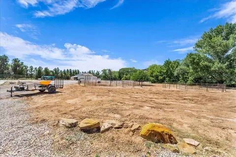 Exterior - 580 S Stagecoach Dr, Brookside, UT 84782 photo 14 of 17