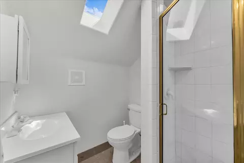 Bath - 580 S Stagecoach Dr, Brookside, UT 84782 photo 2 of 2