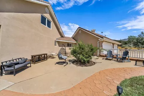 Exterior - 580 S Stagecoach Dr, Brookside, UT 84782 photo 11 of 17
