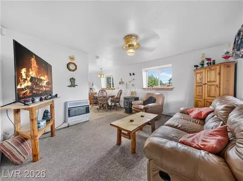 Living - 651 E Aspen Meadow Dr, Hatch, UT 84735 photo 4 of 4