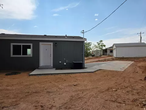 Exterior - 355 Pectol St, Washington, UT 84780 photo 2 of 2