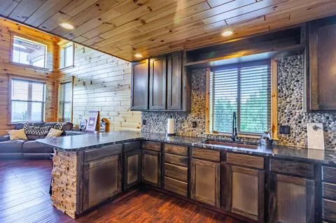Kitchen - 2450 E Oak Tree Dr, Virgin, UT 84779 photo 7 of 7