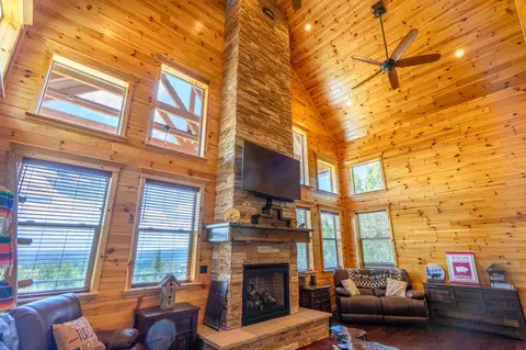 Living - 2450 E Oak Tree Dr, Virgin, UT 84779 photo 1 of 5