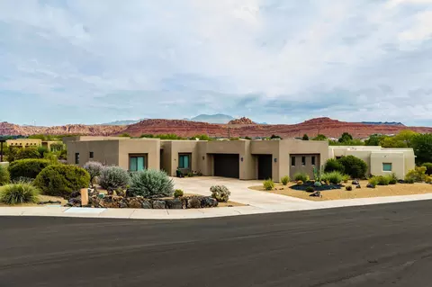 18 Boulder Cir W, Santa Clara, UT 84765