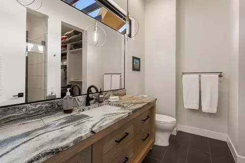Bath - 2579 E Cobalt Dr, Saint George, UT 84790 photo 7 of 8