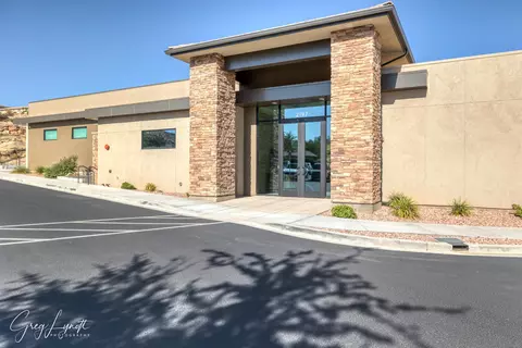 Exterior - 2579 E Cobalt Dr, Saint George, UT 84790 photo 11 of 14