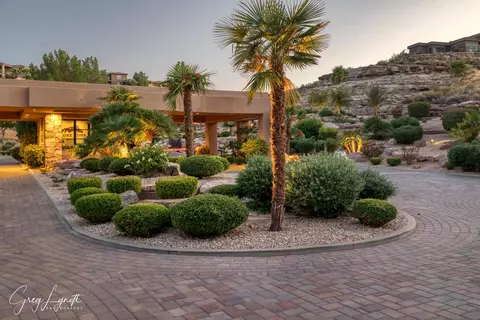 Exterior - 2579 E Cobalt Dr, Saint George, UT 84790 photo 14 of 14