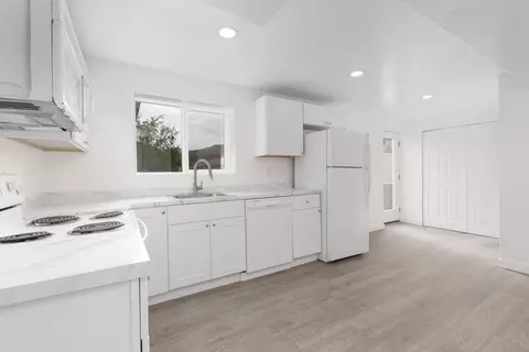 Kitchen - 930 N 260 E, Hurricane, UT 84737 photo 2 of 2
