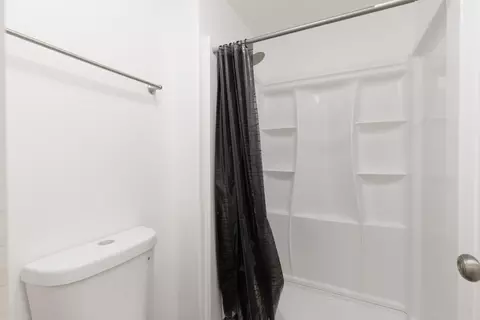 Bath - 930 N 260 E, Hurricane, UT 84737 photo 3 of 4