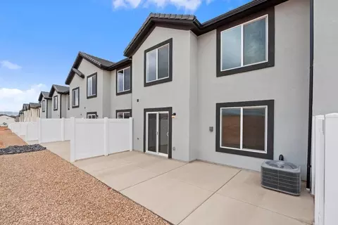 Exterior - 2199 S Wolverine Way #2456, Washington, UT 84780 photo 2 of 4