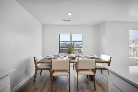 Dining - 2199 S Wolverine Way #2456, Washington, UT 84780 photo 1 of 2