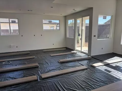 Living - 402 E Heritage Place Drive Pl, Washington, UT 84780 photo 1 of 1