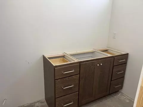Bath - 402 E Heritage Place Drive Pl, Washington, UT 84780 photo 1 of 2