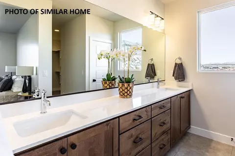 Bath - 402 E Heritage Place Drive Pl, Washington, UT 84780 photo 2 of 2