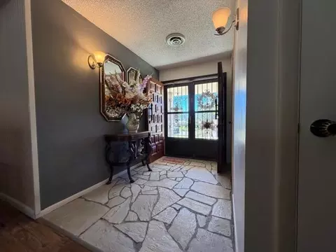 Entry Way - 252 E Altamira Dr, Cedar City, UT 84720 photo 1 of 3
