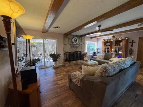 Living - 252 E Altamira Dr, Cedar City, UT 84720 photo 1 of 4