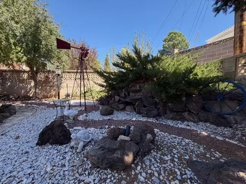 Exterior - 252 E Altamira Dr, Cedar City, UT 84720 photo 10 of 19