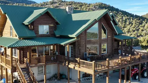 Exterior - n23886n6450 E E, Cedar City, UT 84721 photo 2 of 5