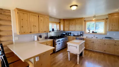 Kitchen - n23886n6450 E E, Cedar City, UT 84721 photo 1 of 2