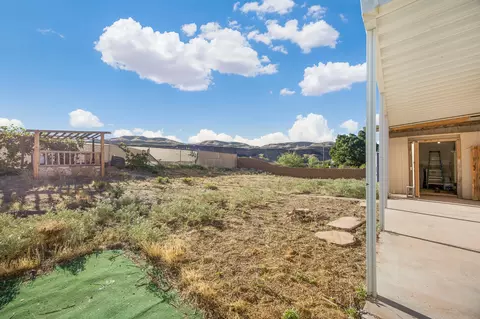 Exterior - 960 N 260 E, Hurricane, UT 84737 photo 2 of 4