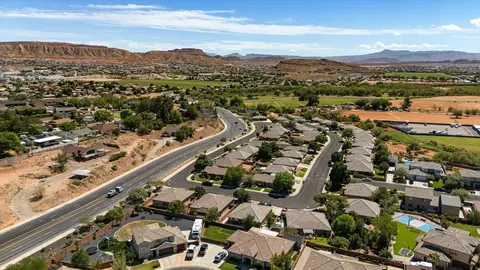 View/Area - 279 E Memory Ln, Washington, UT 84780 photo 6 of 10