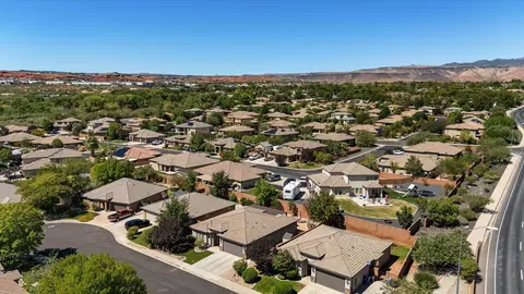 View/Area - 279 E Memory Ln, Washington, UT 84780 photo 5 of 10