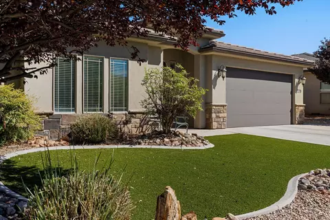 Exterior - 279 E Memory Ln, Washington, UT 84780 photo 4 of 4