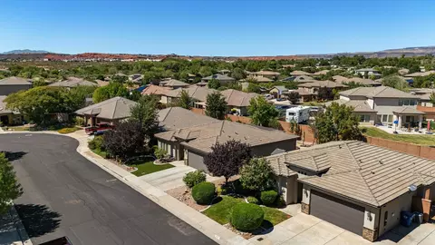 View/Area - 279 E Memory Ln, Washington, UT 84780 photo 2 of 10